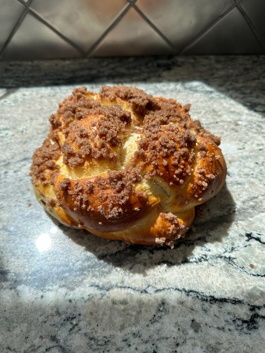 Round cinnamon crumb challah
